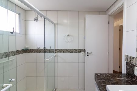 Apartamento para alugar com 236m², 3 quartos e 4 vagasBanheiro da Suíte 1