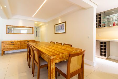 Apartamento para alugar com 236m², 3 quartos e 4 vagasSala de Jantar