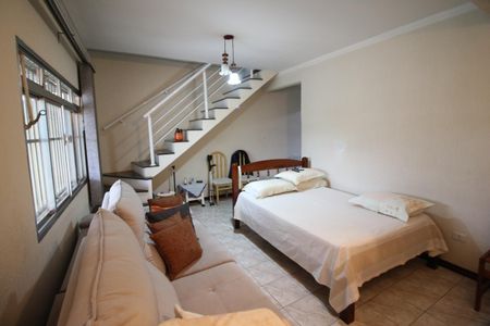 Casa à venda com 111m², 3 quartos e 6 vagasSala