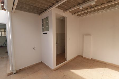 Casa para alugar com 92m², 2 quartos e sem vaga Casa para alugar com 92m², 2 quartos e sem vagaQuintal