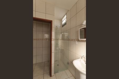 Casa para alugar com 92m², 2 quartos e sem vaga Casa para alugar com 92m², 2 quartos e sem vagaBanheiro Social