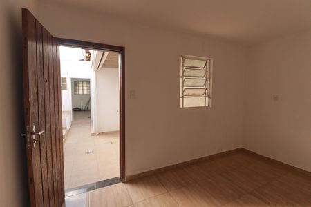 Casa para alugar com 92m², 2 quartos e sem vaga Casa para alugar com 92m², 2 quartos e sem vagaQuarto