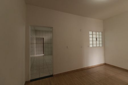 Casa para alugar com 92m², 2 quartos e sem vaga Casa para alugar com 92m², 2 quartos e sem vagaSala