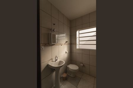 Casa para alugar com 92m², 2 quartos e sem vaga Casa para alugar com 92m², 2 quartos e sem vagaBanheiro Social