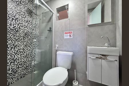 Casa de condomínio para alugar com 30m², 1 quarto e 1 vaga Casa de condomínio para alugar com 30m², 1 quarto e 1 vagaBanheiro Social