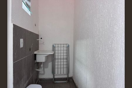 Casa de condomínio para alugar com 30m², 1 quarto e 1 vaga Casa de condomínio para alugar com 30m², 1 quarto e 1 vagaÁrea de Serviço