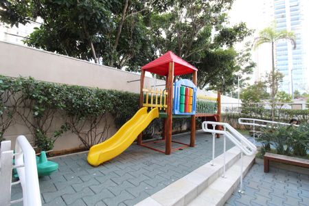 Apartamento para alugar com 64m², 2 quartos e 1 vagaÁrea comum - Playground