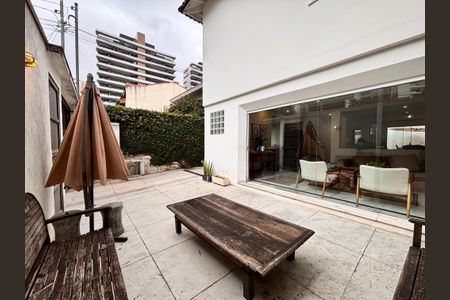 Casa à venda com 200m², 3 quartos e 2 vagasEntrada