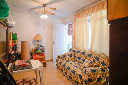 Casa à venda com 250m², 3 quartos e 2 vagas Casa à venda com 250m², 3 quartos e 2 vagasEdícula - Quarto