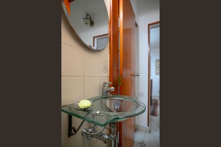 Casa à venda com 250m², 3 quartos e 2 vagas Casa à venda com 250m², 3 quartos e 2 vagasLavabo