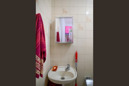 Casa à venda com 250m², 3 quartos e 2 vagas Casa à venda com 250m², 3 quartos e 2 vagasBanheiro de Serviço