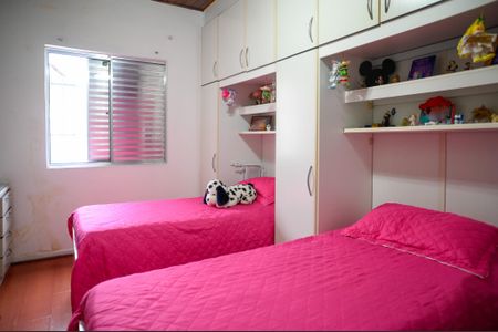 Casa à venda com 250m², 3 quartos e 2 vagas Casa à venda com 250m², 3 quartos e 2 vagasQuarto 2