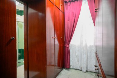 Casa à venda com 250m², 3 quartos e 2 vagas Casa à venda com 250m², 3 quartos e 2 vagasSuíte