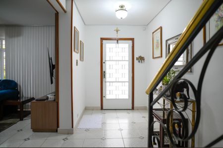 Casa à venda com 250m², 3 quartos e 2 vagas Casa à venda com 250m², 3 quartos e 2 vagasSala
