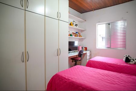 Casa à venda com 250m², 3 quartos e 2 vagas Casa à venda com 250m², 3 quartos e 2 vagasQuarto 2