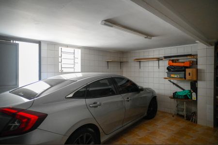 Casa à venda com 250m², 3 quartos e 2 vagas Casa à venda com 250m², 3 quartos e 2 vagasGaragem