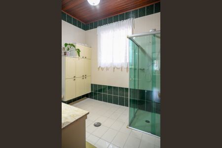 Casa à venda com 250m², 3 quartos e 2 vagas Casa à venda com 250m², 3 quartos e 2 vagasBanheiro Social