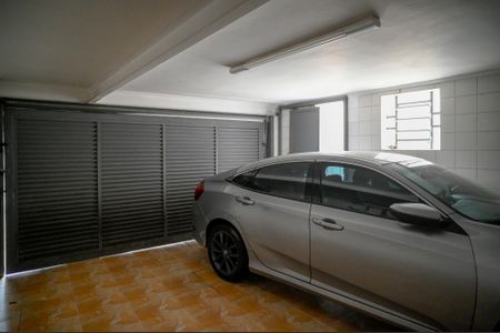 Casa à venda com 250m², 3 quartos e 2 vagas Casa à venda com 250m², 3 quartos e 2 vagasGaragem