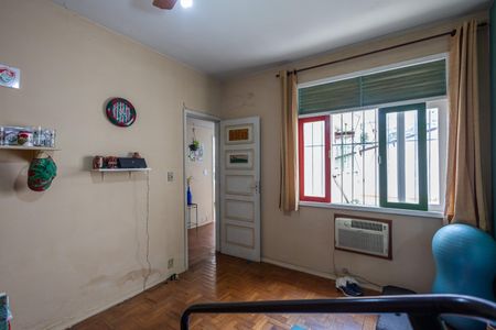 Apartamento à venda com 160m², 4 quartos e 1 vaga Apartamento à venda com 160m², 4 quartos e 1 vagaQuarto 2