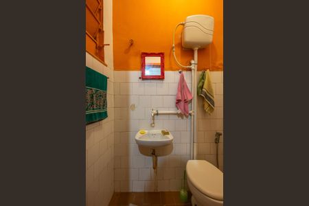 Apartamento à venda com 160m², 4 quartos e 1 vaga Apartamento à venda com 160m², 4 quartos e 1 vagaBanheiro de Serviço