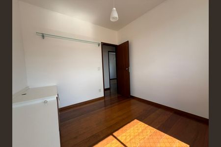 Apartamento à venda com 95m², 3 quartos e 2 vagasQuarto