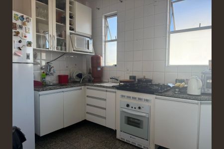 Apartamento à venda com 95m², 3 quartos e 2 vagasCozinha