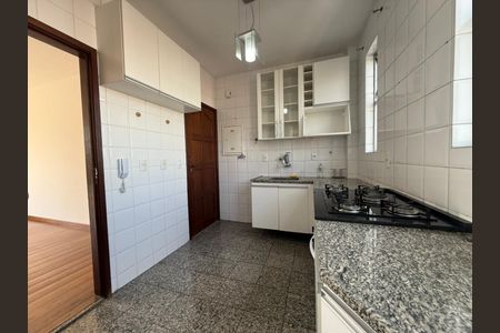 Apartamento à venda com 95m², 3 quartos e 2 vagasCozinha