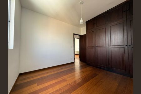 Apartamento à venda com 95m², 3 quartos e 2 vagasQuarto