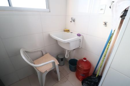 Apartamento para alugar com 60m², 2 quartos e 1 vaga Área de Serviço