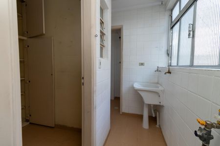 Apartamento à venda com 70m², 2 quartos e 1 vagaÁrea de Serviço