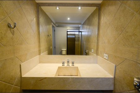 Apartamento à venda com 124m², 3 quartos e 1 vagaBanheiro da Suíte