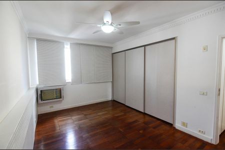 Apartamento à venda com 124m², 3 quartos e 1 vagaSuite