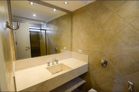 Apartamento à venda com 124m², 3 quartos e 1 vagaBanheiro da Suíte