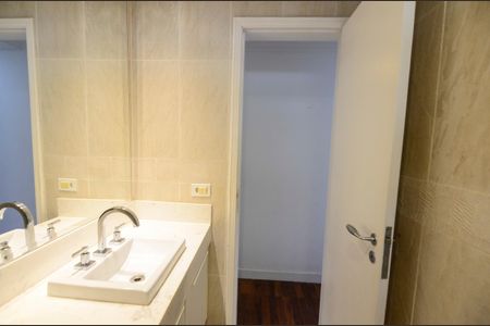 Apartamento à venda com 124m², 3 quartos e 1 vagaBanheiro Social