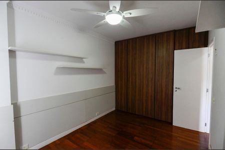 Apartamento à venda com 124m², 3 quartos e 1 vagaQuarto 2