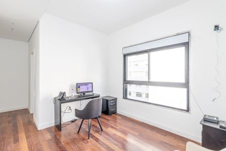 Apartamento à venda com 201m², 3 quartos e 3 vagas Apartamento à venda com 201m², 3 quartos e 3 vagasSuíte 1