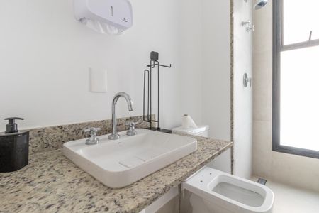 Apartamento à venda com 201m², 3 quartos e 3 vagas Apartamento à venda com 201m², 3 quartos e 3 vagasBanheiro da Suíte 2