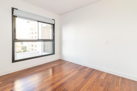 Apartamento à venda com 201m², 3 quartos e 3 vagas Apartamento à venda com 201m², 3 quartos e 3 vagasSuíte 2