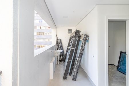 Apartamento à venda com 201m², 3 quartos e 3 vagas Apartamento à venda com 201m², 3 quartos e 3 vagasÁrea de Serviço