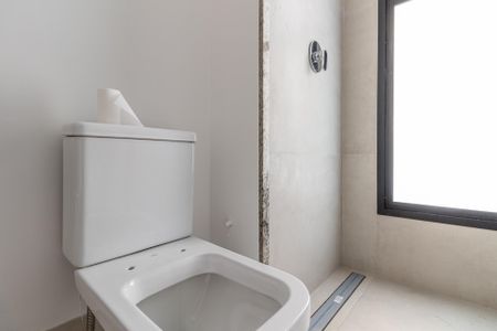 Apartamento à venda com 201m², 3 quartos e 3 vagas Apartamento à venda com 201m², 3 quartos e 3 vagasBanheiro da Suíte 2