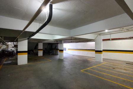 Apartamento para alugar com 50m², 1 quarto e 1 vaga Apartamento para alugar com 50m², 1 quarto e 1 vagaGaragem