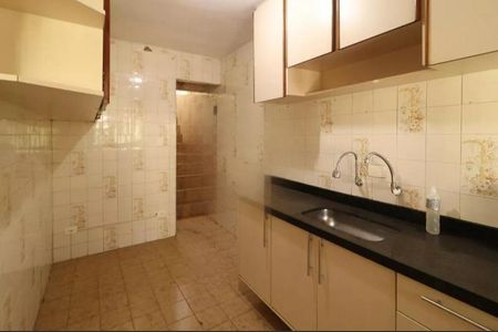 Casa à venda com 150m², 3 quartos e 4 vagasFoto 04