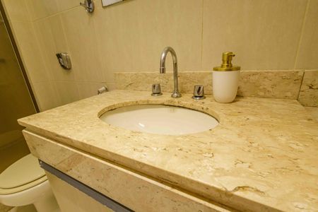 Apartamento à venda com 89m², 3 quartos e 2 vagasBanheiro da Suíte