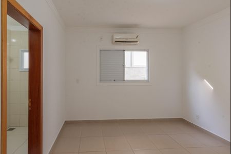 Casa de condomínio para alugar com 250m², 4 quartos e 2 vagasSuíte 1
