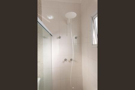 Casa de condomínio para alugar com 250m², 4 quartos e 2 vagasBanheiro da Suíte 2 e 3