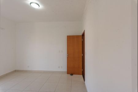 Casa de condomínio para alugar com 250m², 4 quartos e 2 vagasSuíte 4