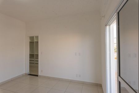 Casa de condomínio para alugar com 250m², 4 quartos e 2 vagasSuíte 4