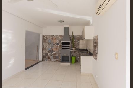 Casa de condomínio para alugar com 250m², 4 quartos e 2 vagasEspaço Gourmet