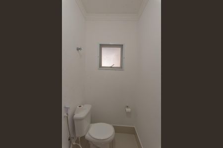 Casa de condomínio para alugar com 250m², 4 quartos e 2 vagasLavabo