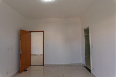 Casa de condomínio para alugar com 250m², 4 quartos e 2 vagasSuíte 4